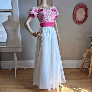 Vintage 1970s Union Made Ball Gown Southern Belle Pink Lace Prairie Princess 5